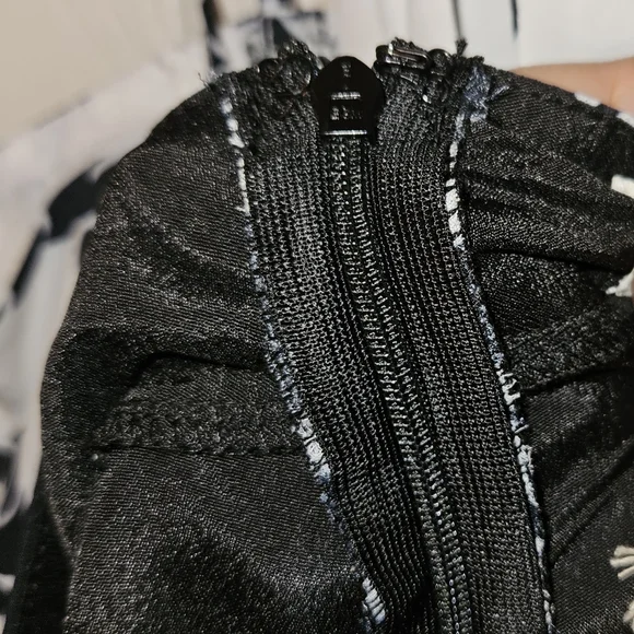 L'ATISTE NWT 2PC Set - Picture 9 of 10